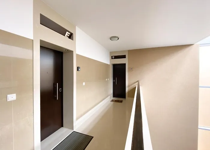 Luxury With Swimming Pool #1903 아파트 *