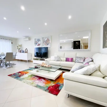 Apartment Luxury With Swimming Pool #1903