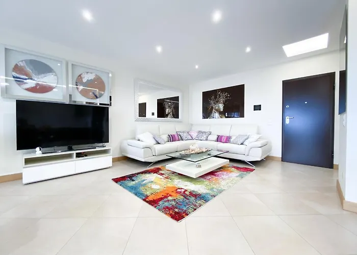 Luxury With Swimming Pool #1903 Apartmán *