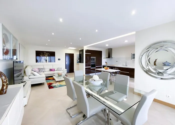 Luxury With Swimming Pool #1903 Apartmán *