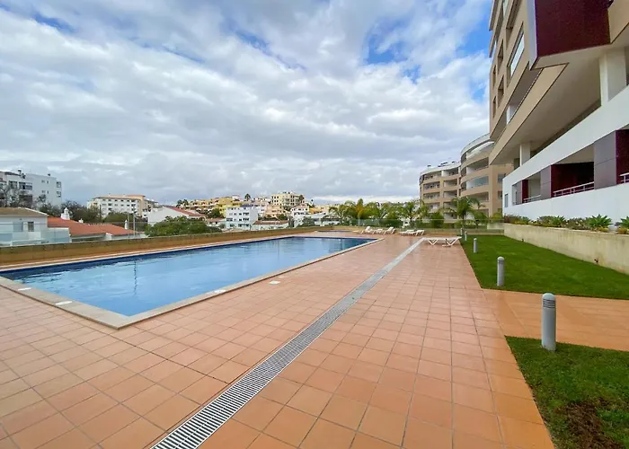 Luxury With Swimming Pool #1903 * لاغوس